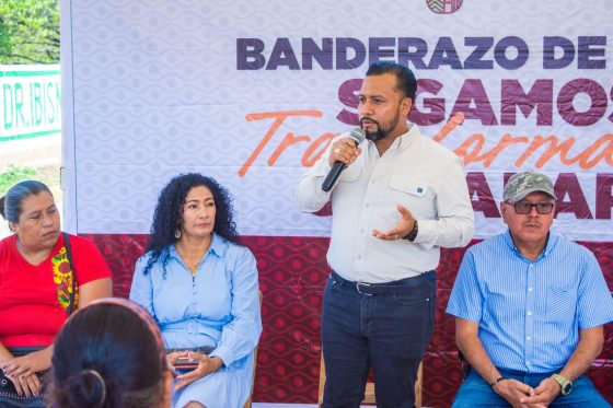 Dan banderazo de inicio a pavimentación en calles de la Colonia Urbana, en Cintalapa