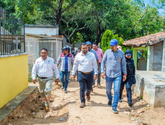 Verificando puntos estratégicos en instalaciones del Panteón Municipal