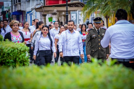 Cintalapa conmemora el 115 aniversario de la Revolución Mexicana con desfile cívico–deportivo