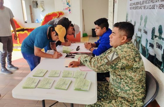 Gobierno municipal en coordinación con SEDENA entregan cartillas militares liberadas