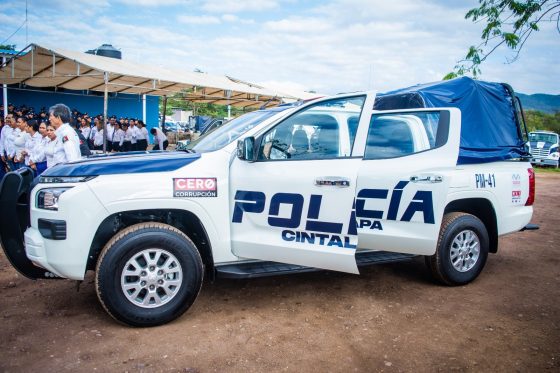 Ayuntamiento de Cintalapa de Figueroa entrega patrulla a seguridad pública