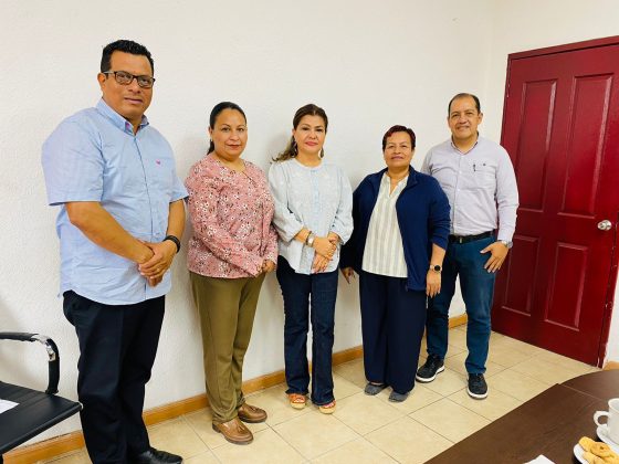 PRESIDENTA DE CINTALAPA SOSTIENE DIÁLOGO CON DIRECTIVOS DE LA ESCUELA SECUNDARIA JOSÉ EMILIO GRAJALES
