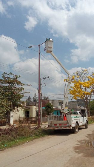 EL AYUNTAMIENTO MUNICIPAL DE CINTALAPA REHABILITA LUMINARIAS EN DIFERENTES BARRIOS DE LA CIUDAD