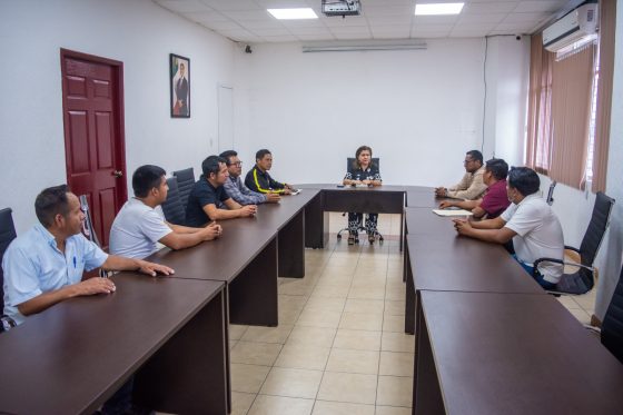PRESIDENTA DE CINTALAPA ATIENDE A MAESTROS DE LA EDUCACIÓN BILINGÜE DEL MUNICIPIO.