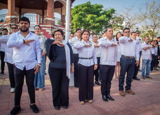 AYUNTAMIENTO DE CINTALAPA REALIZA HOMENAJE CÍVICO